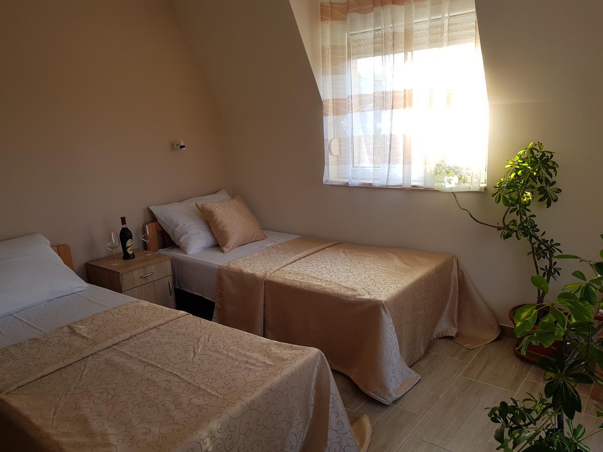 Fruskogorska Terasa Leilighet Novi Sad Eksteriør bilde